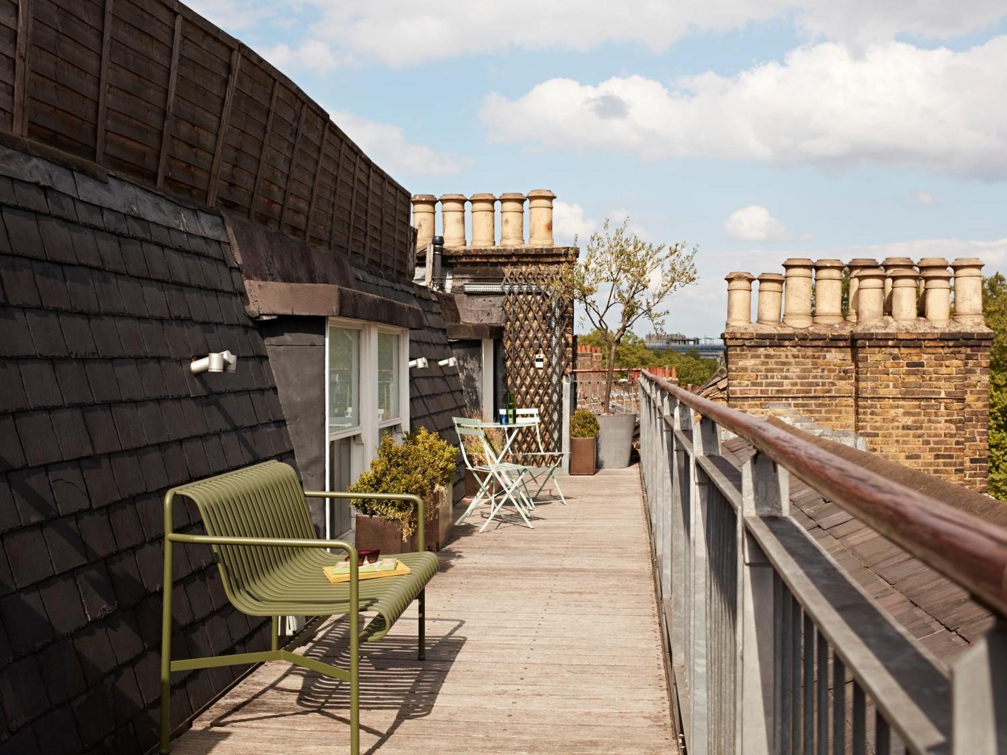 Large Studio Shared Terrace