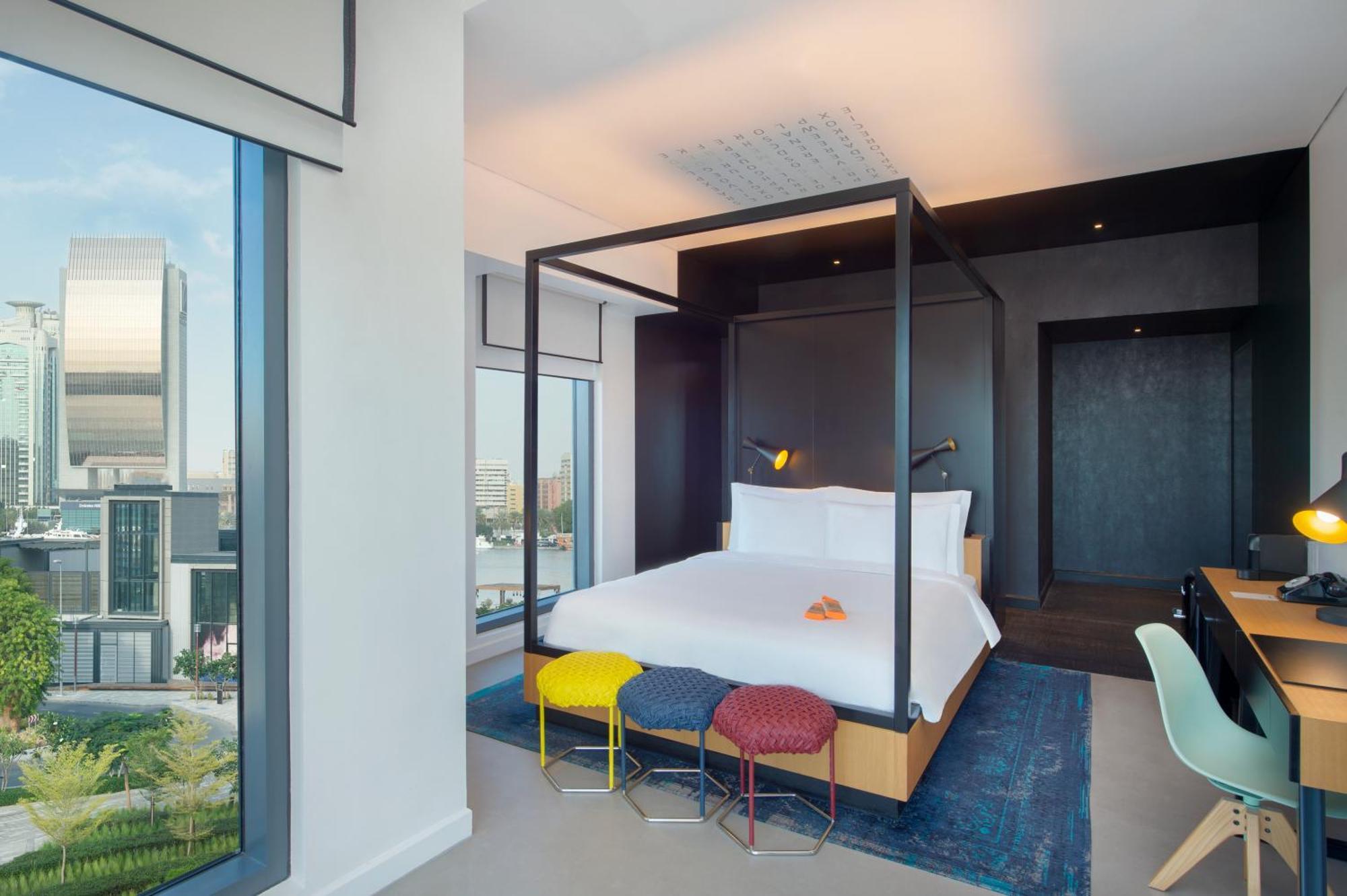 Premium Zimmer mit Kingsize-Bett und Stadtblick