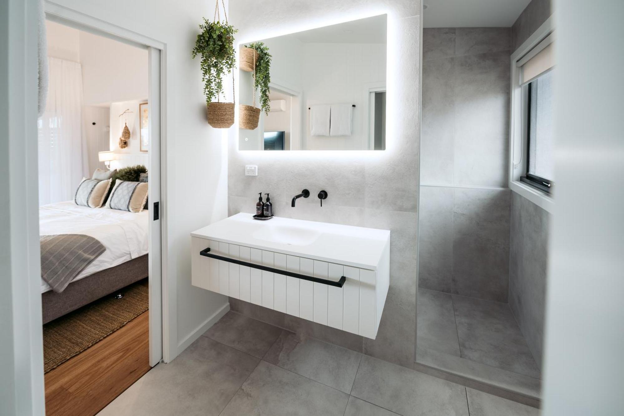 Deluxe Double or Twin Room with Ocean View