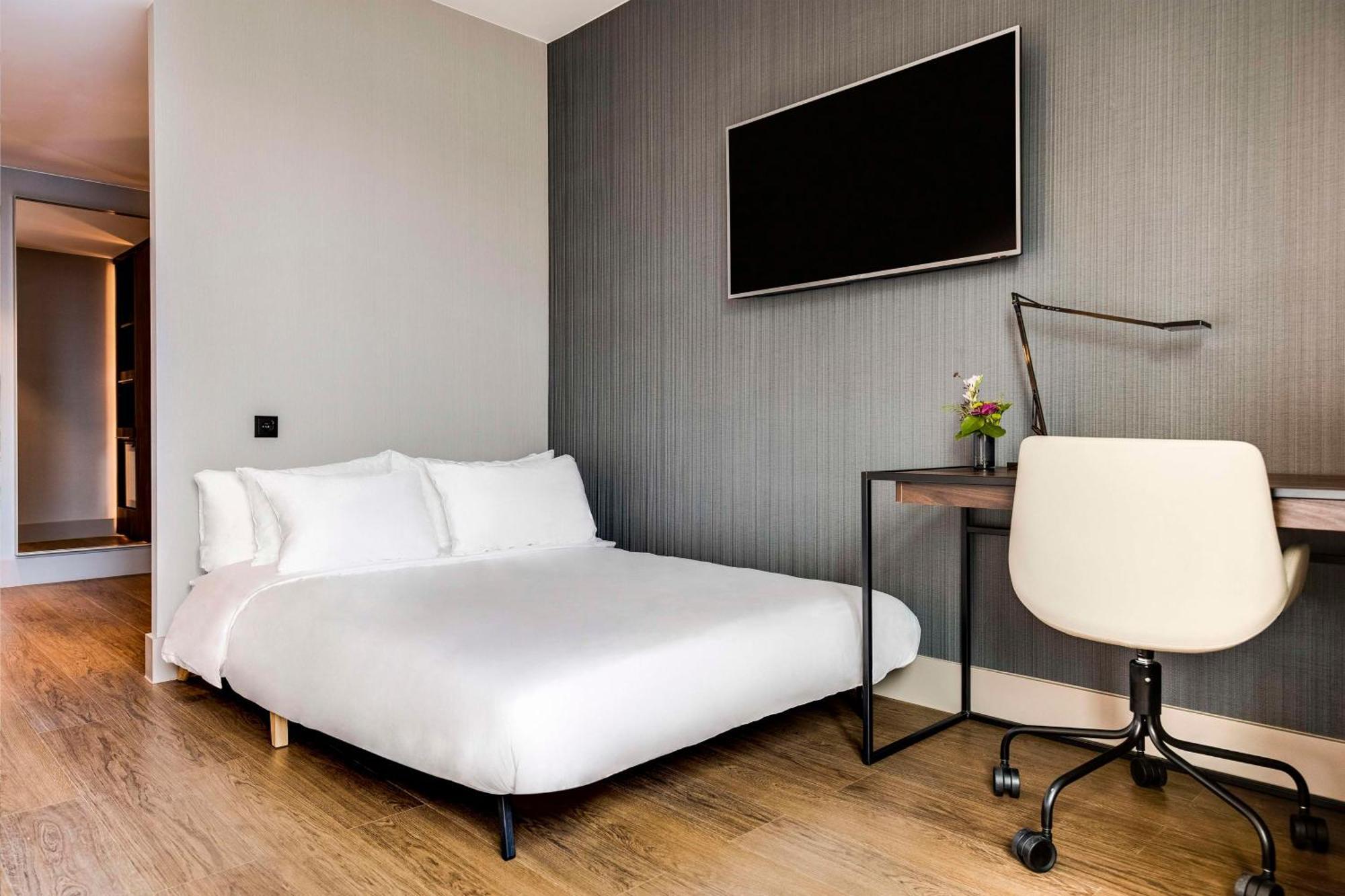 Premium Double Room with View and Terrace