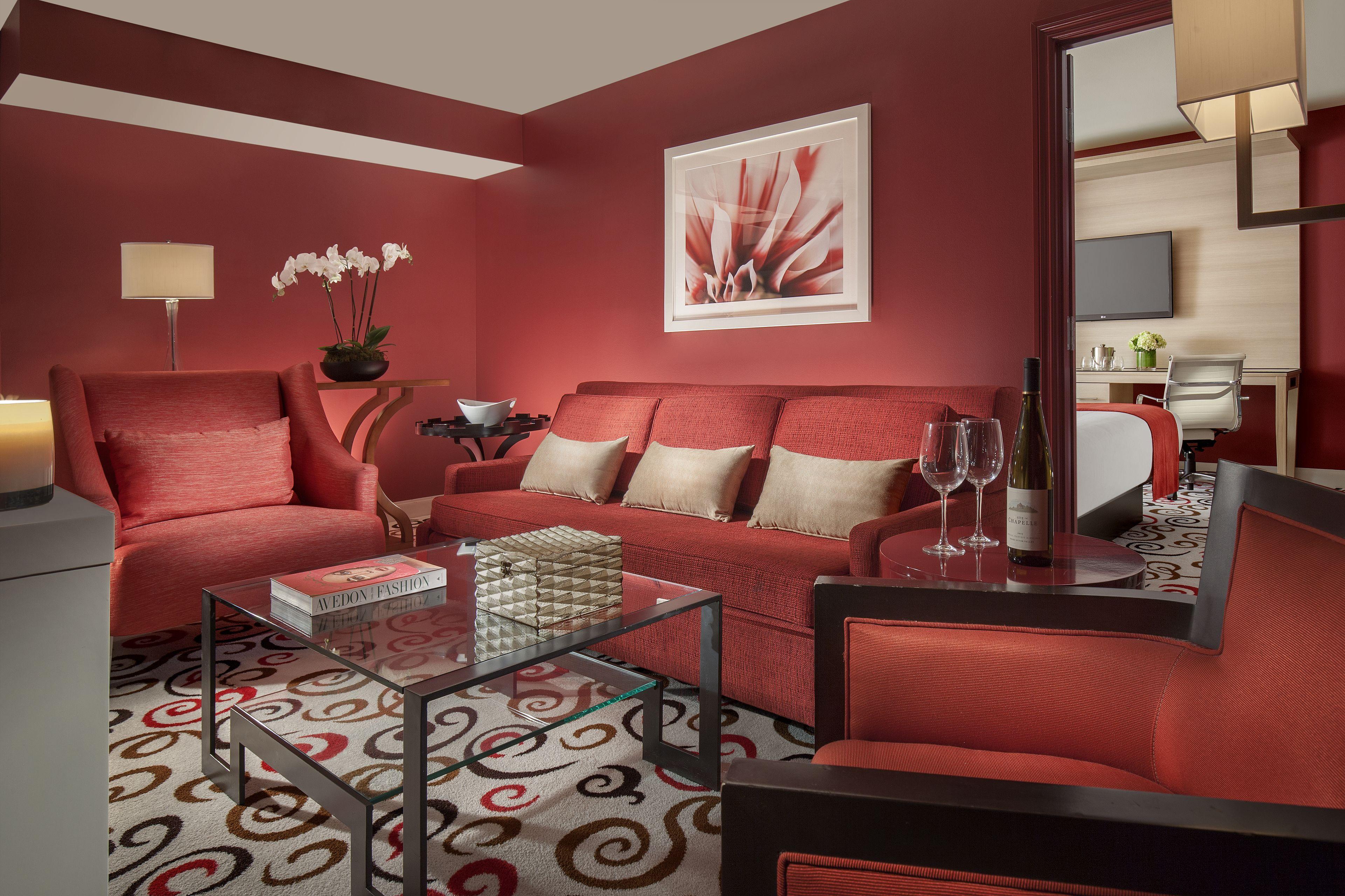 Grand 1 Bedroom Suite King,1695326652:JPEG