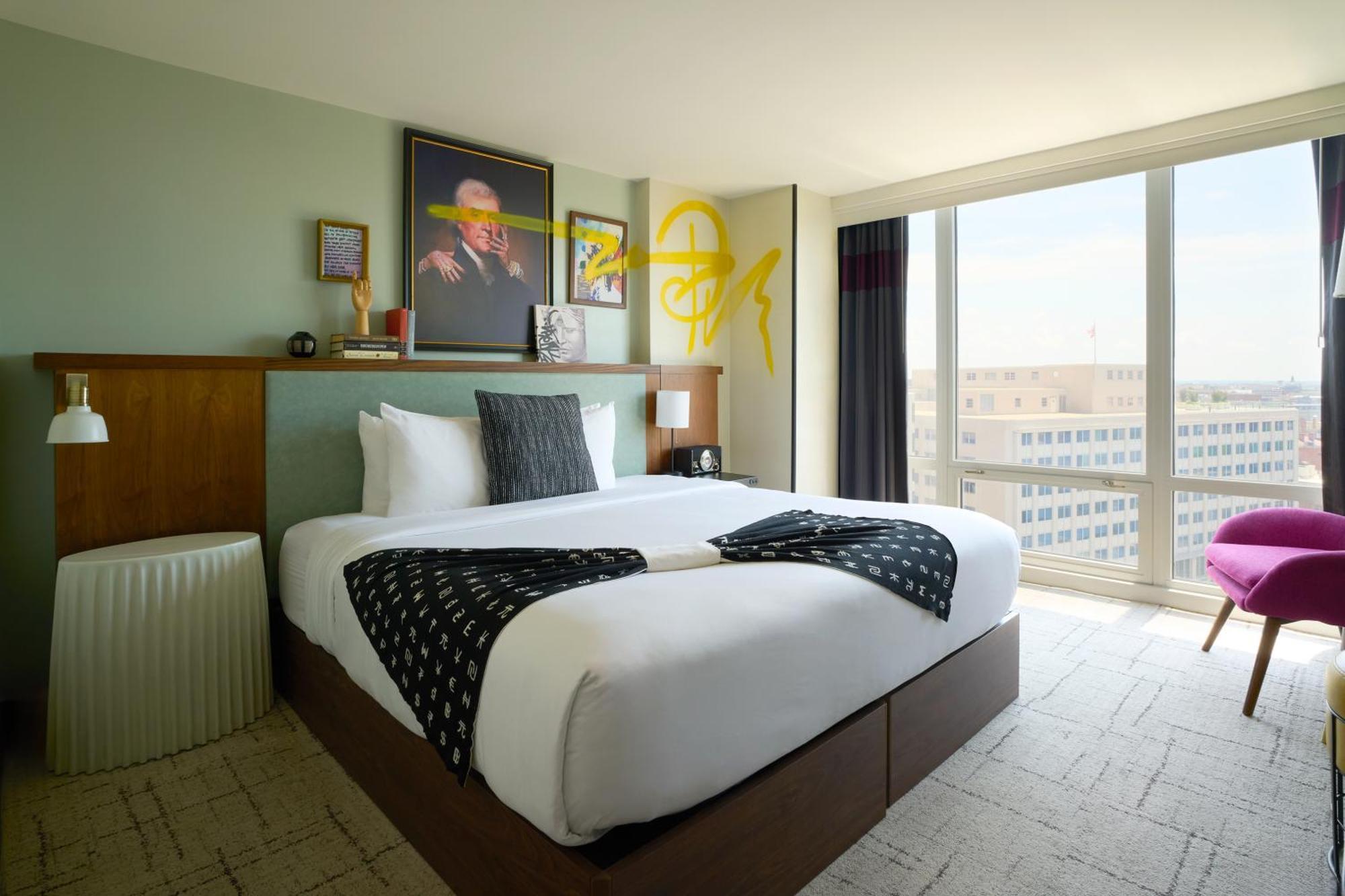 Deluxe King Room,1706810881:JPEG