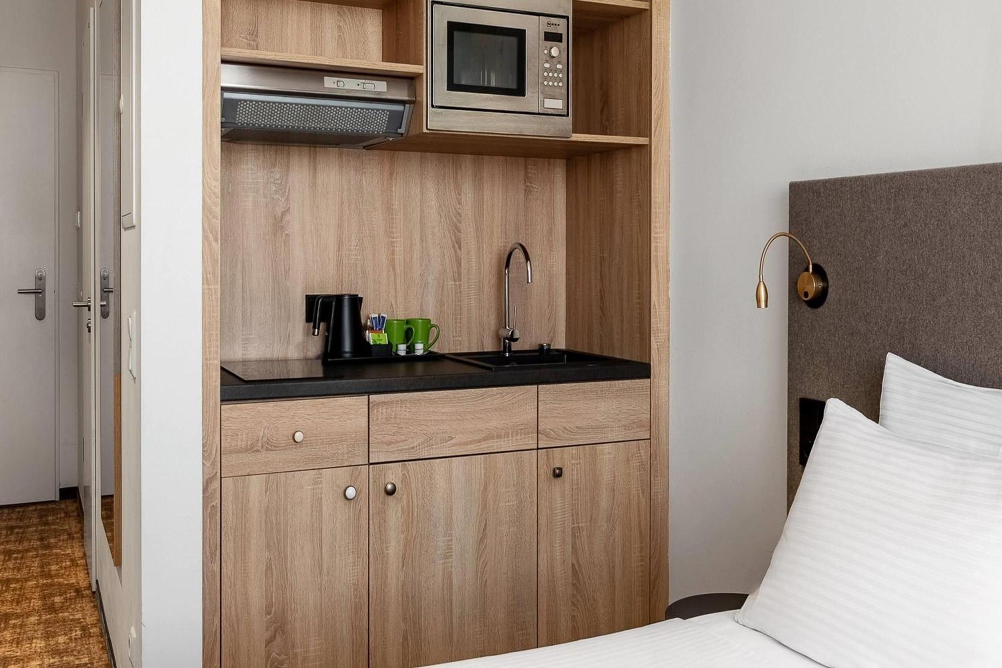 Standard Twin Room Kitchenette Non-Smoking