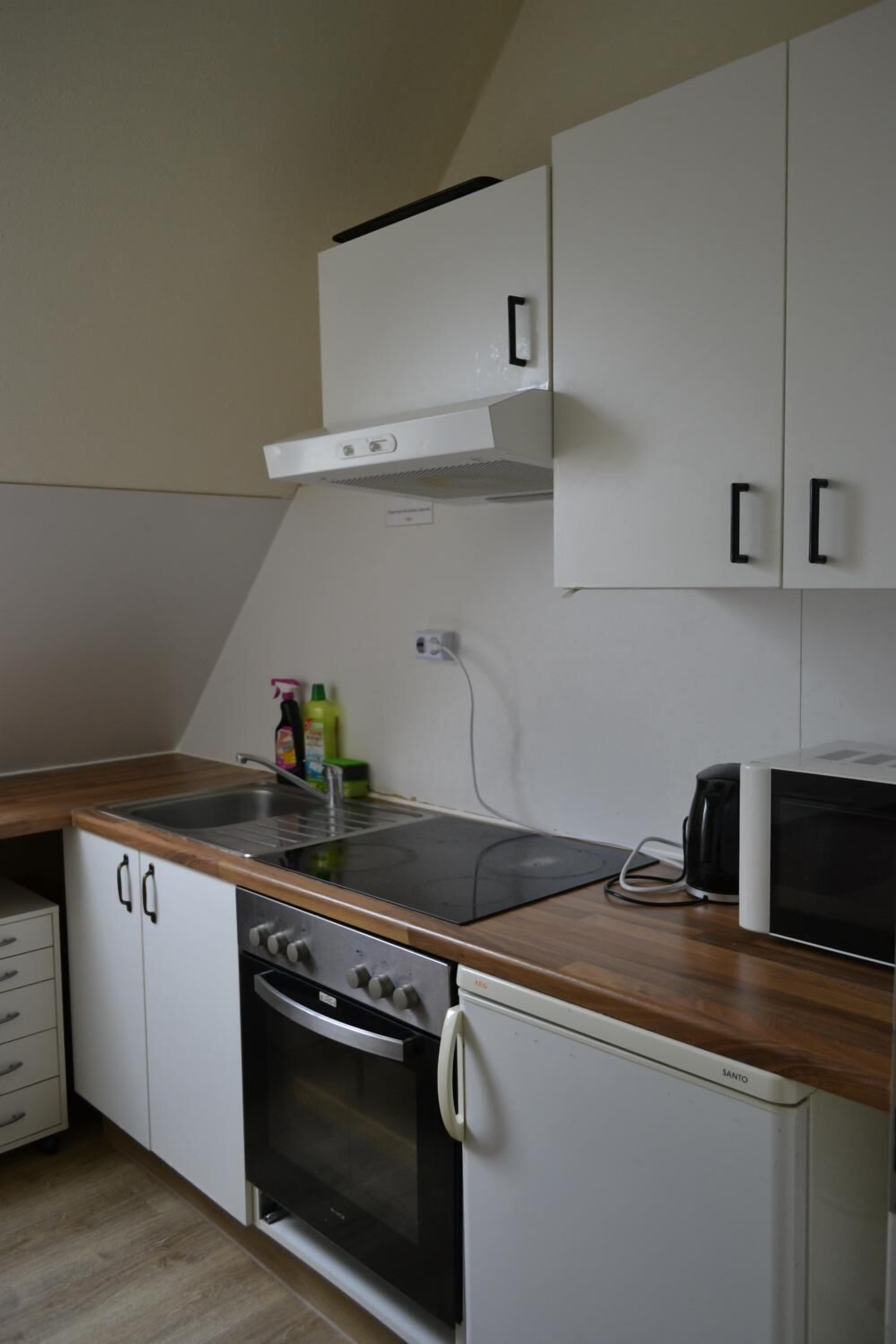 Single Room Shared Shower Toilet