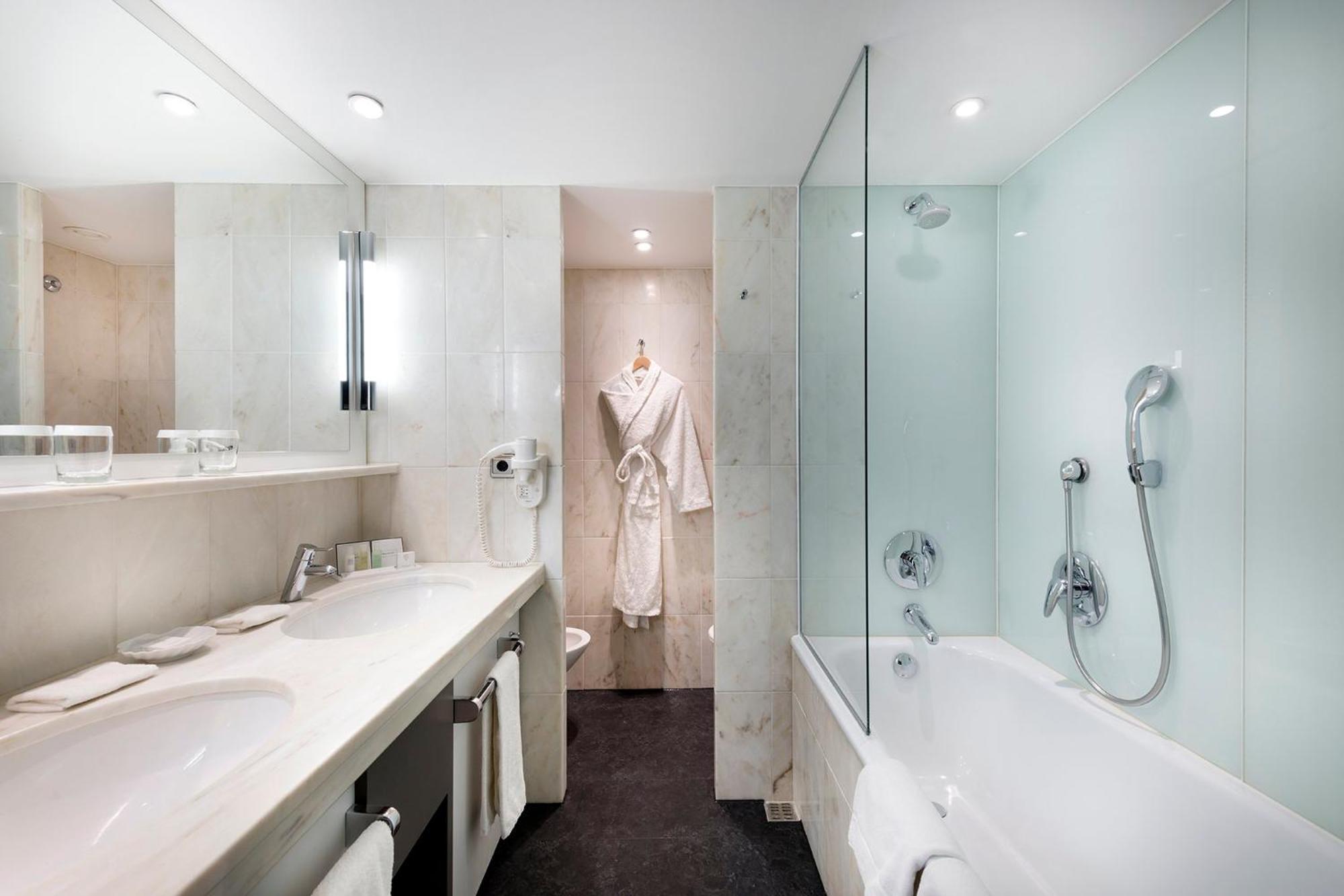 Premium King Room with River View