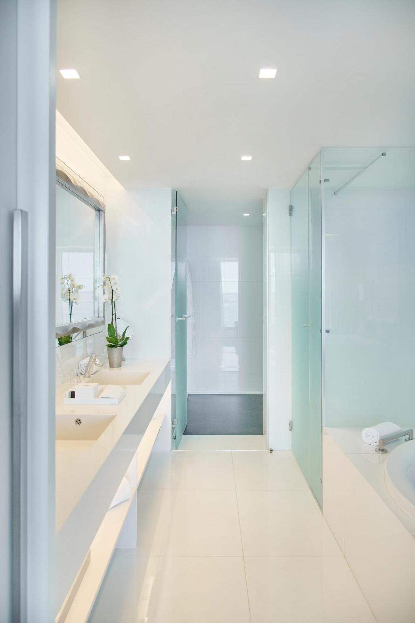 One-Bedroom Suite with Ocean View