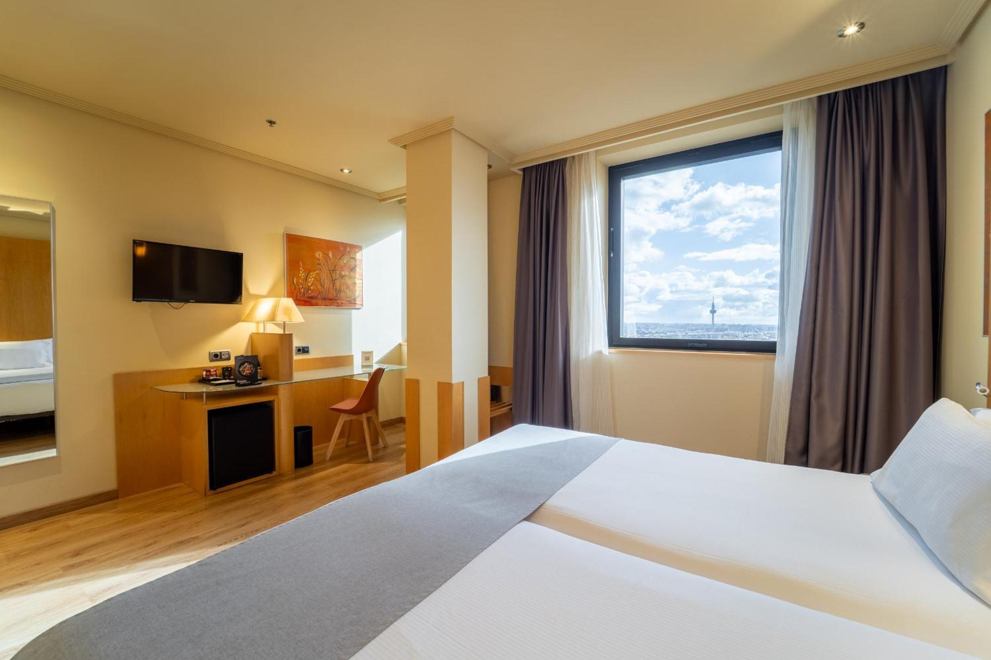 Quarto com 2 Camas de Solteiro