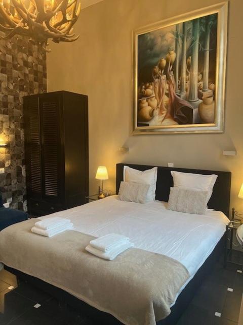 Superior Double Room,1758307821:JPEG