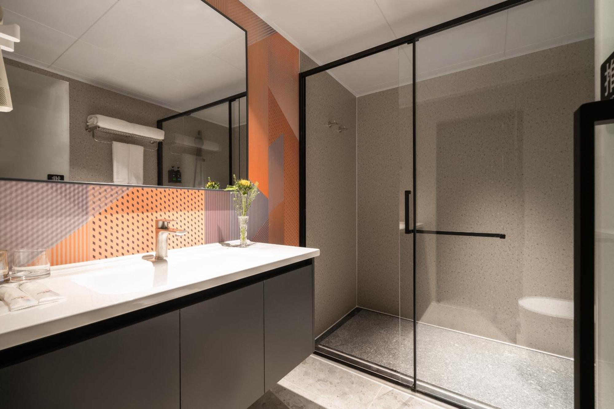 Business Zimmer mit Queensize-Bett