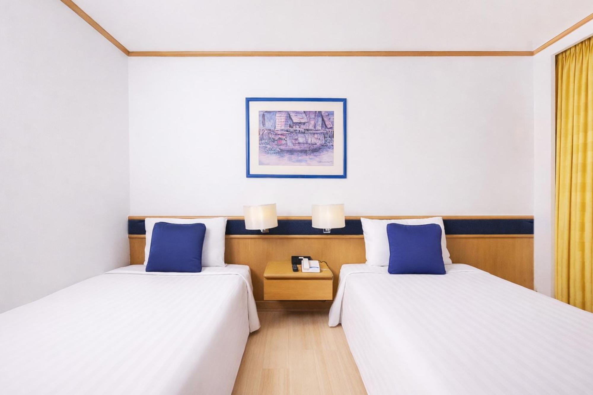 Standard Twin Room - City Side/Non-Smoking,1765839834:JPEG