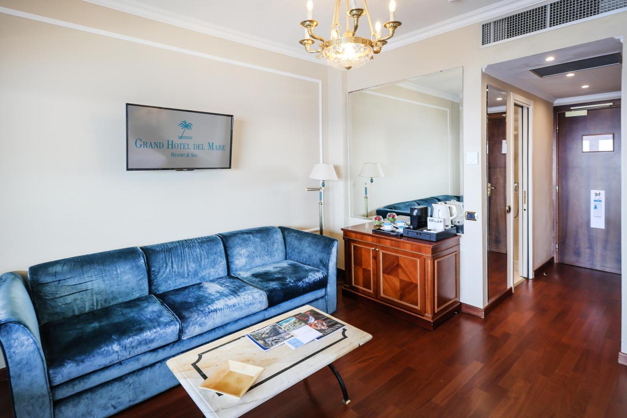 Eck-Junior Suite mit Meerblick
