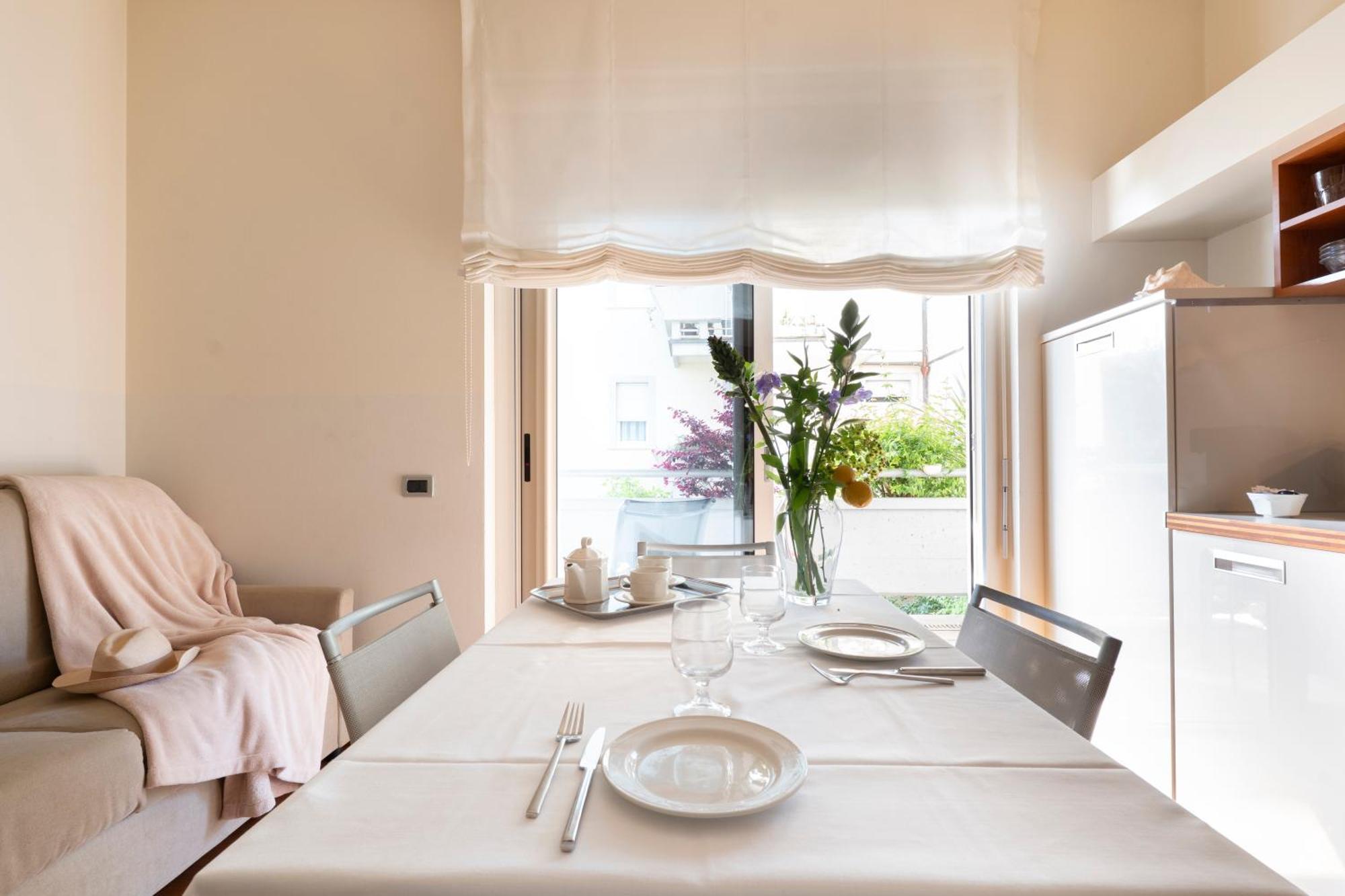 One-Bedroom Apartment with Balcony (4 Adults)