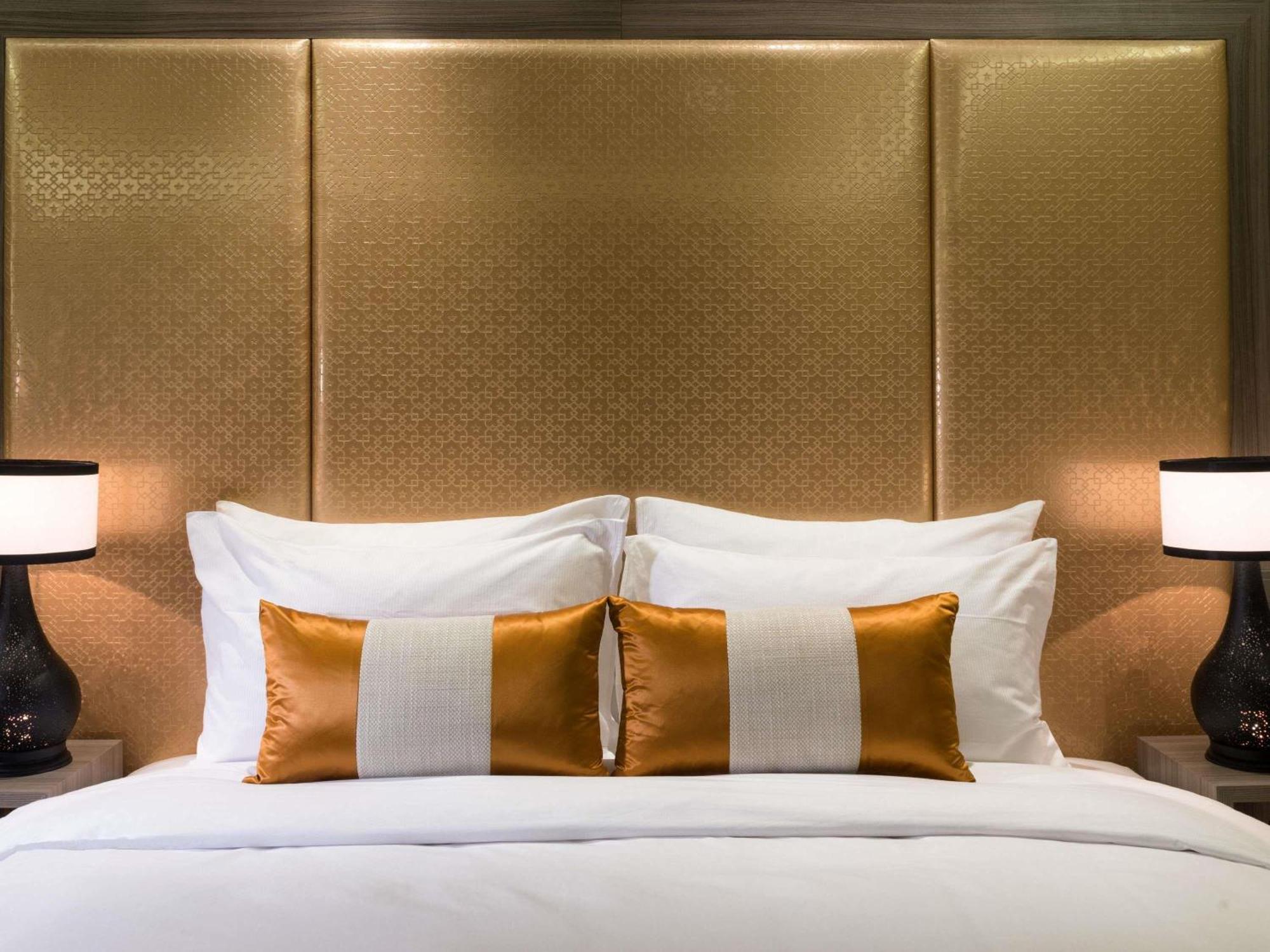 Superior King Room View