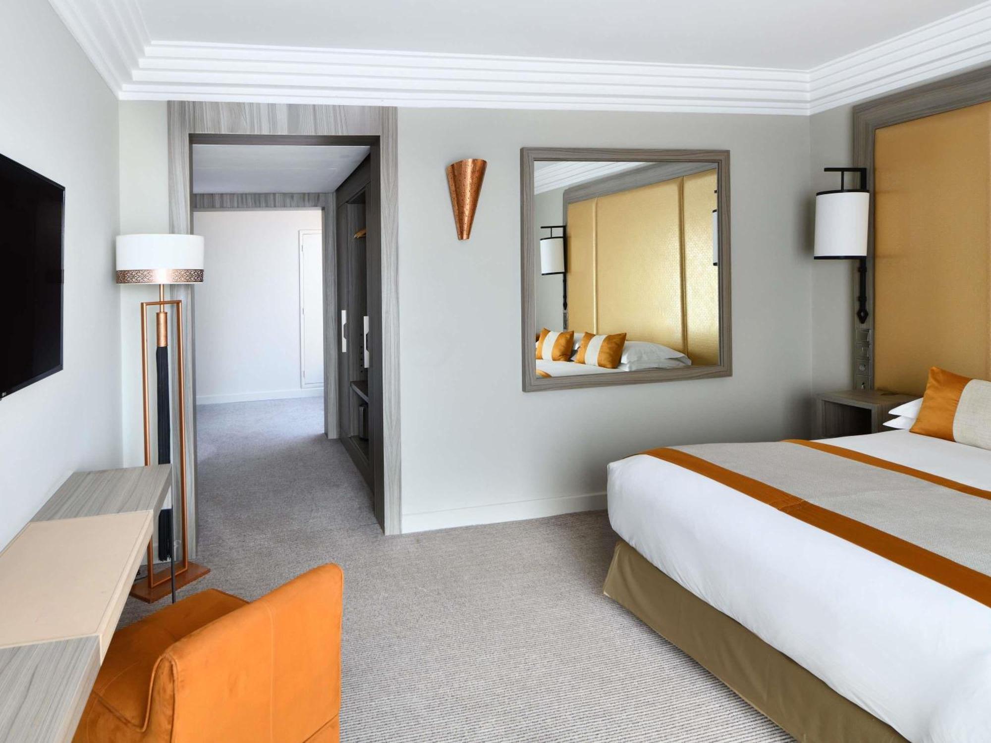Superior King Room