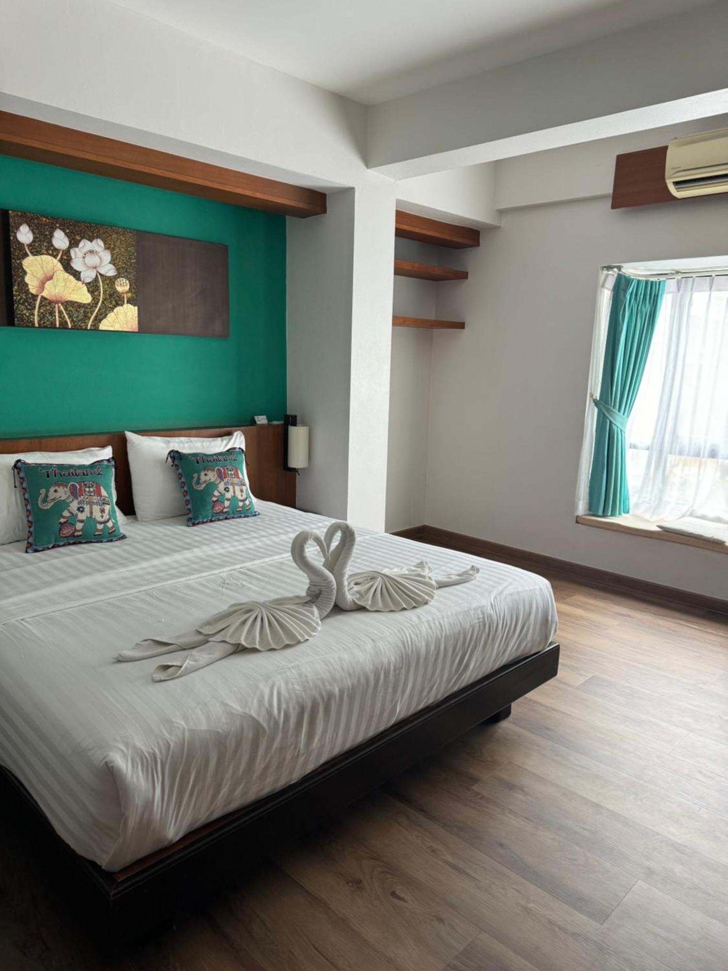Deluxe Double Room with River View