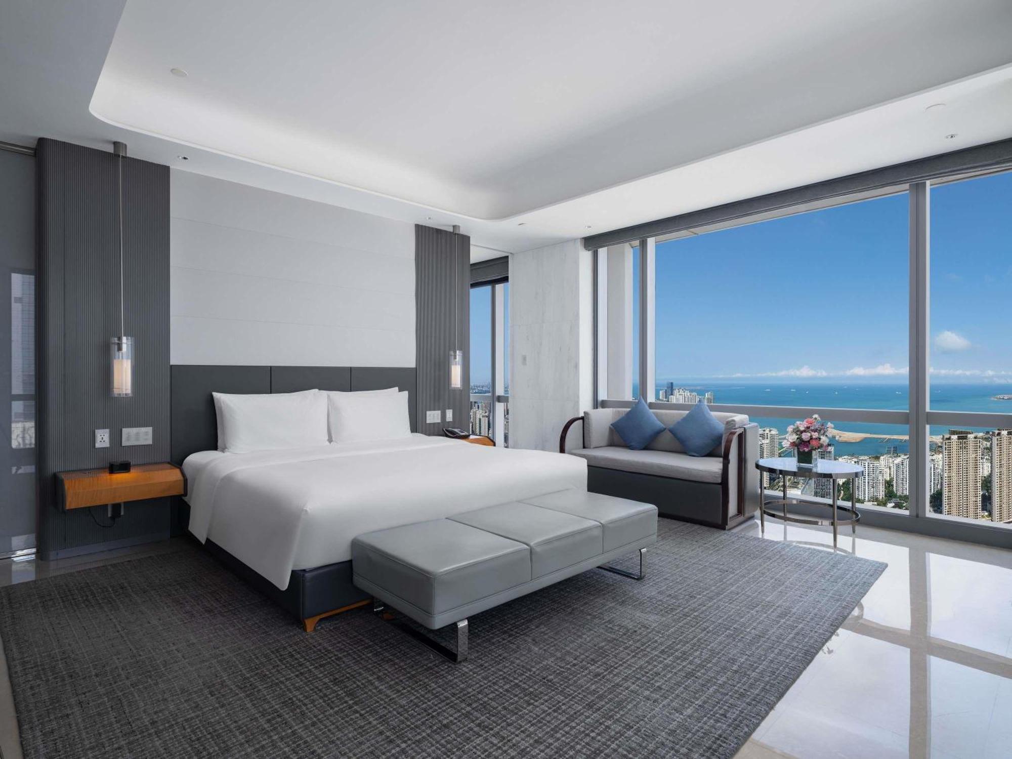 Prestige Suite, 1 King Bed, Ocean View