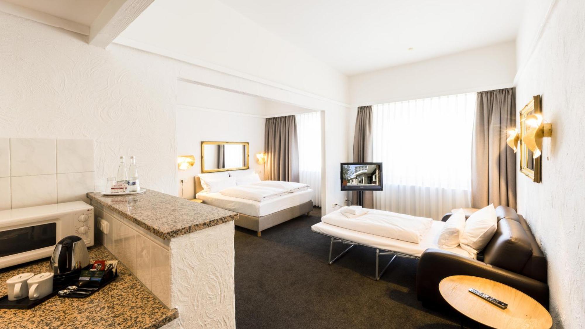 Comfort Queen Room