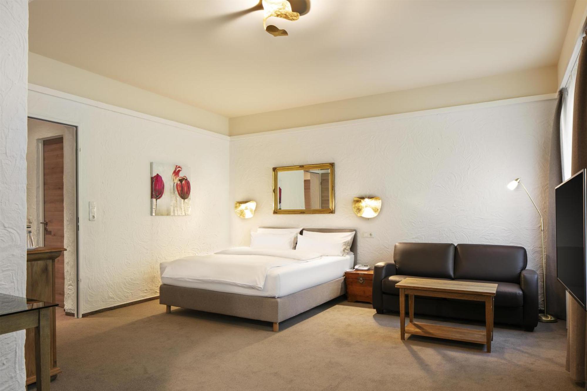 Comfort Queen Room