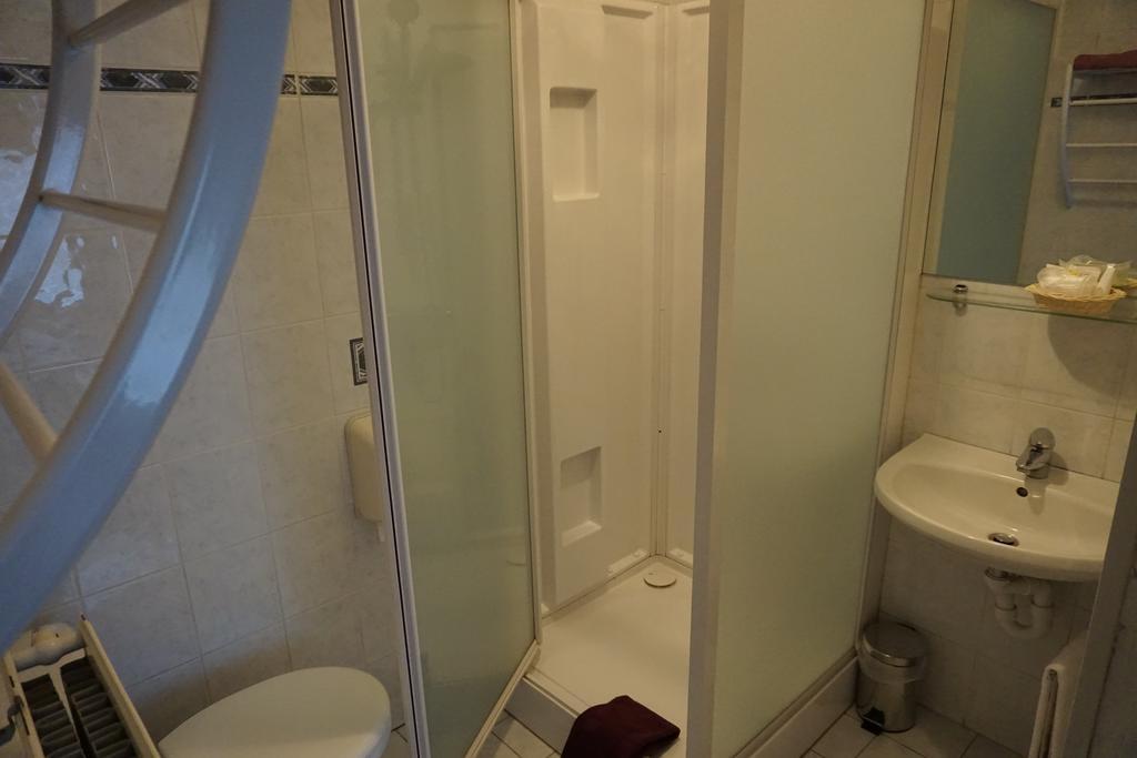 Triple Room,683448141:JPEG