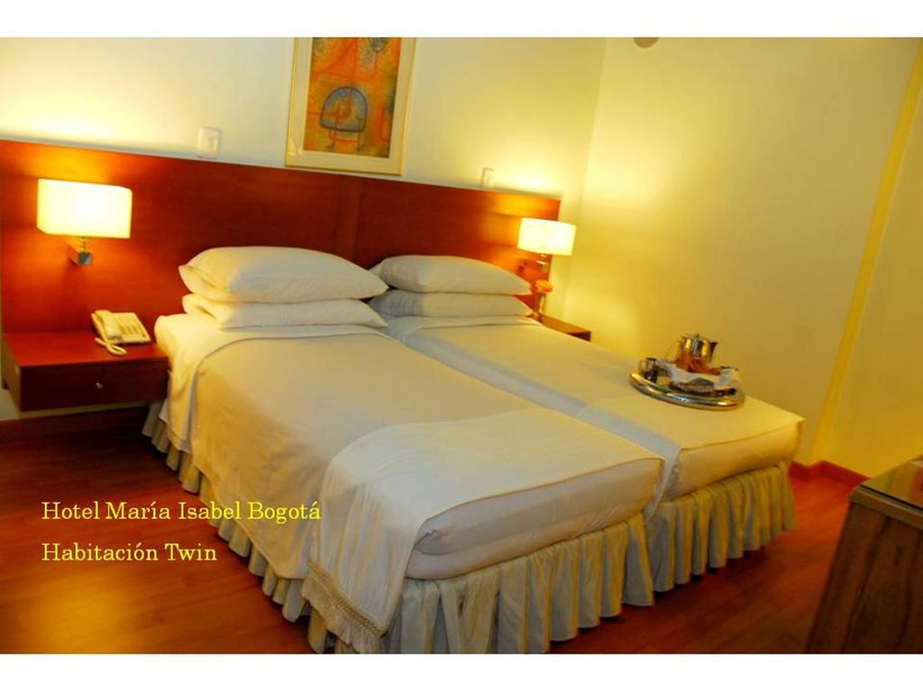 Kamer met Queensize Bed en Gedeelde Badkamer
