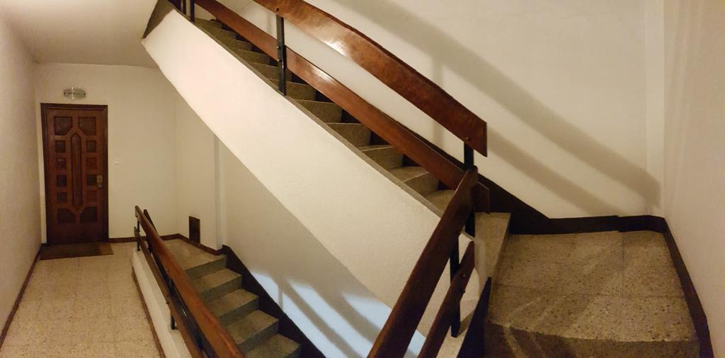 Zweibettzimmer im Innenbereich mit Gemeinschaftsbad