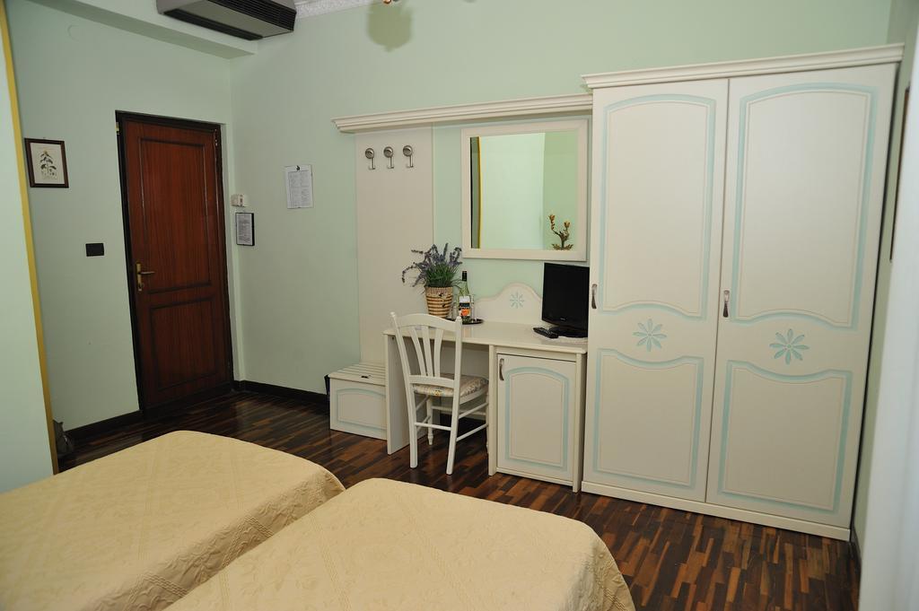 Tweepersoonskamer met 1 of 2 Bedden en Eigen Badkamer