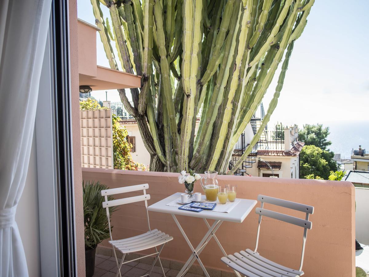Apartamento de 1 dormitorio con vistas al mar - En un edificio separado