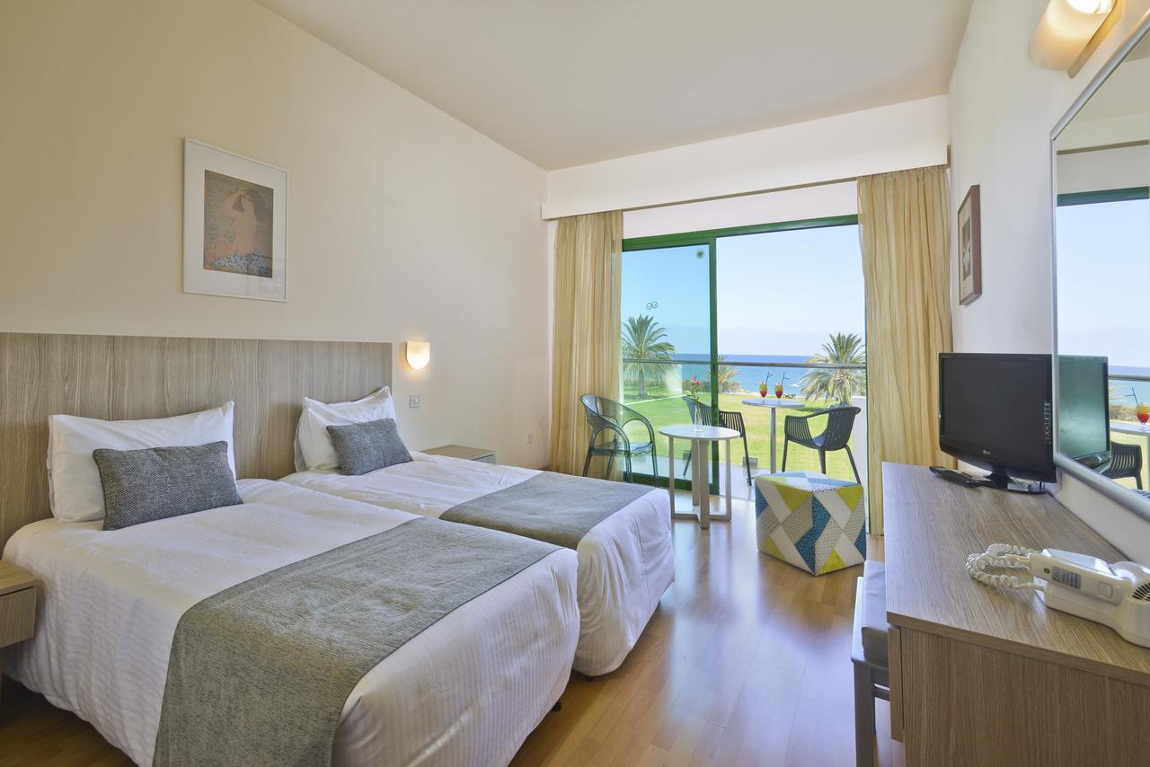 Twin Room with Sea View