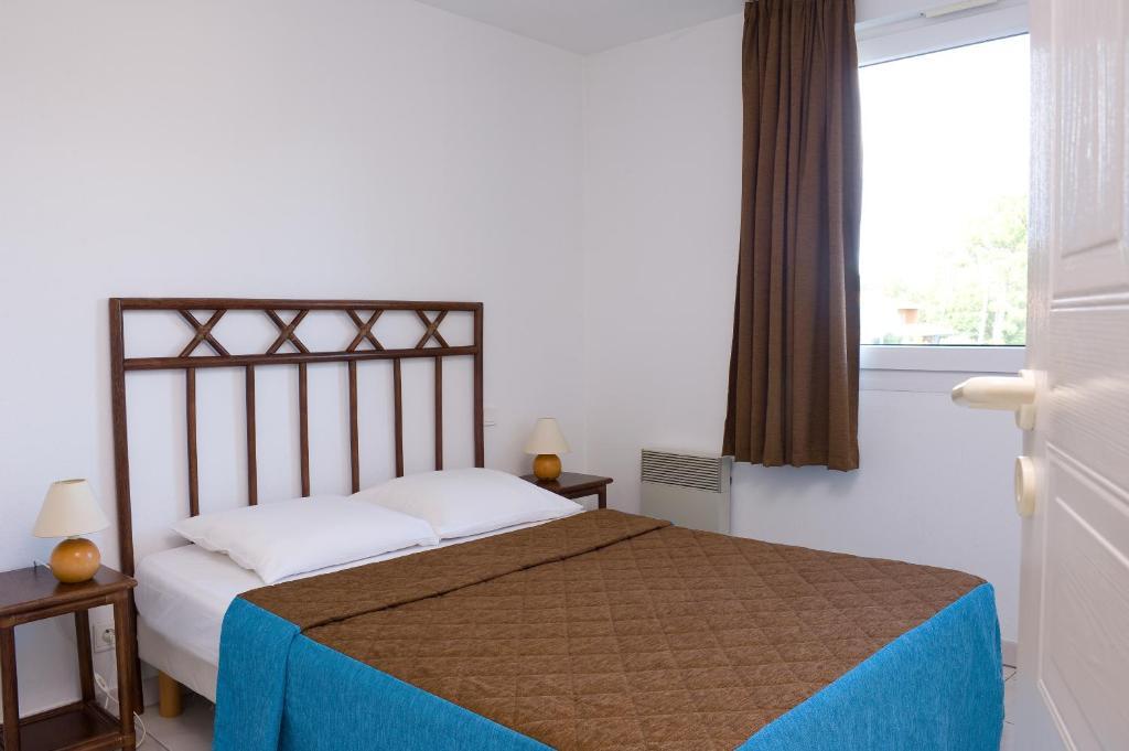 Two-Bedroom House,52230359:JPEG