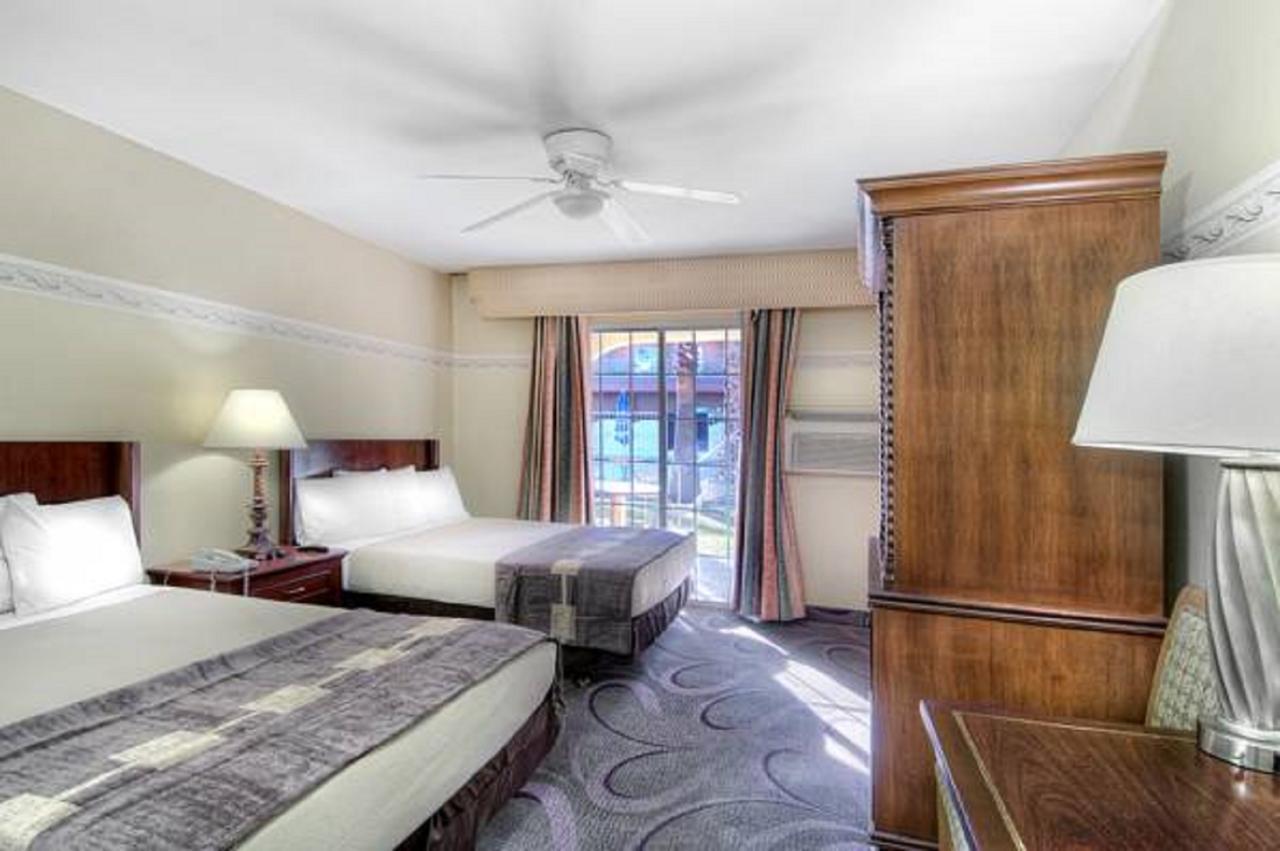 Deluxe Family Suite