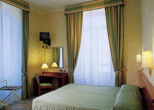 Doppel- oder Zweibettzimmer
