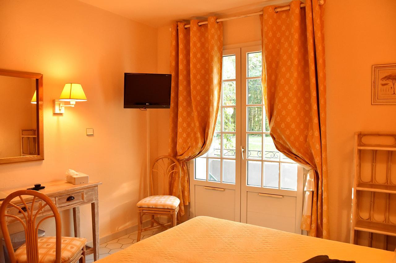 Small Double or Twin Room,644129151:JPEG