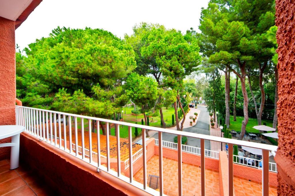 Double or Twin Room Pool View