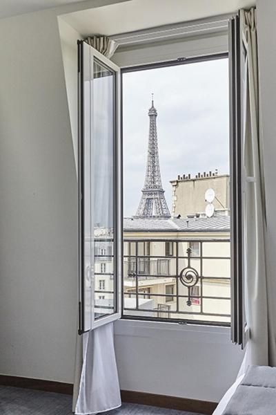 Superior Doppelzimmer mit Blick auf den Eiffelturm