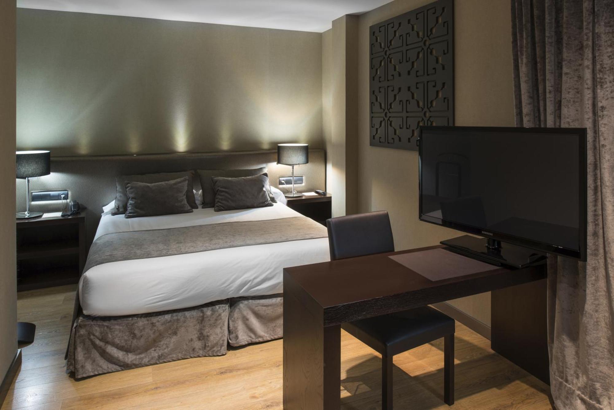 Quarto Superior com Cama de Casal ou 2 de Solteiro