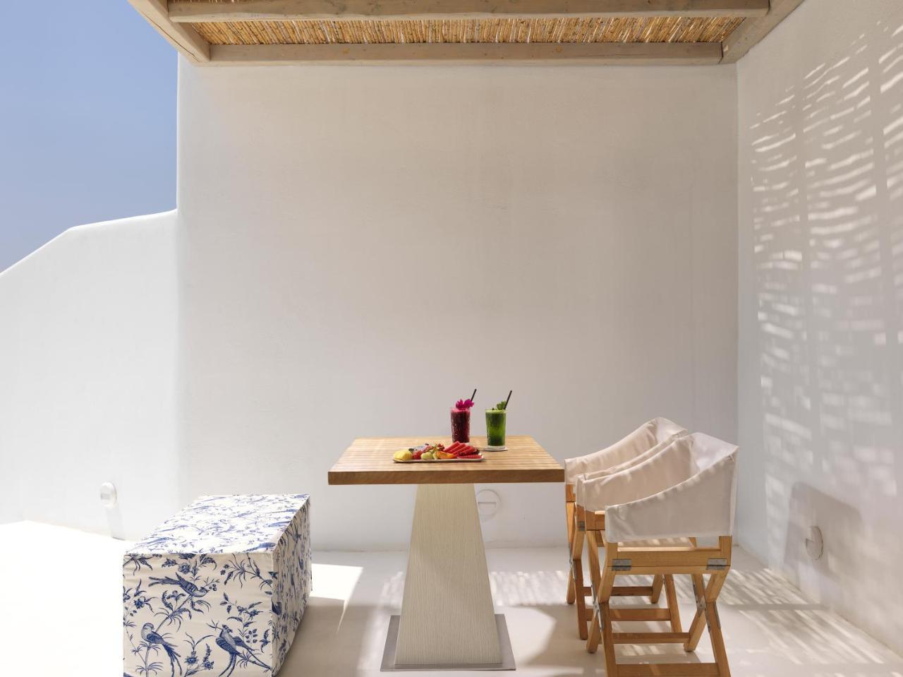 Katikies Suite with Private Pool and Sea View