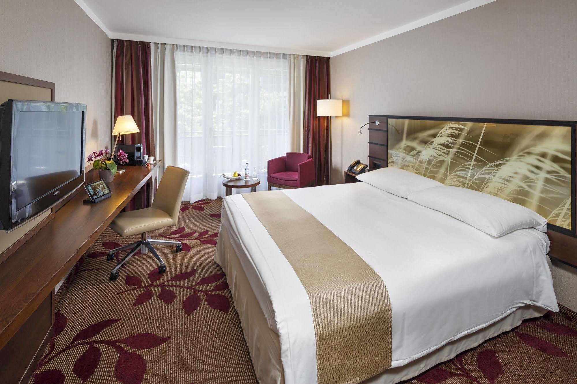 Quarto Queen Deluxe com Varanda