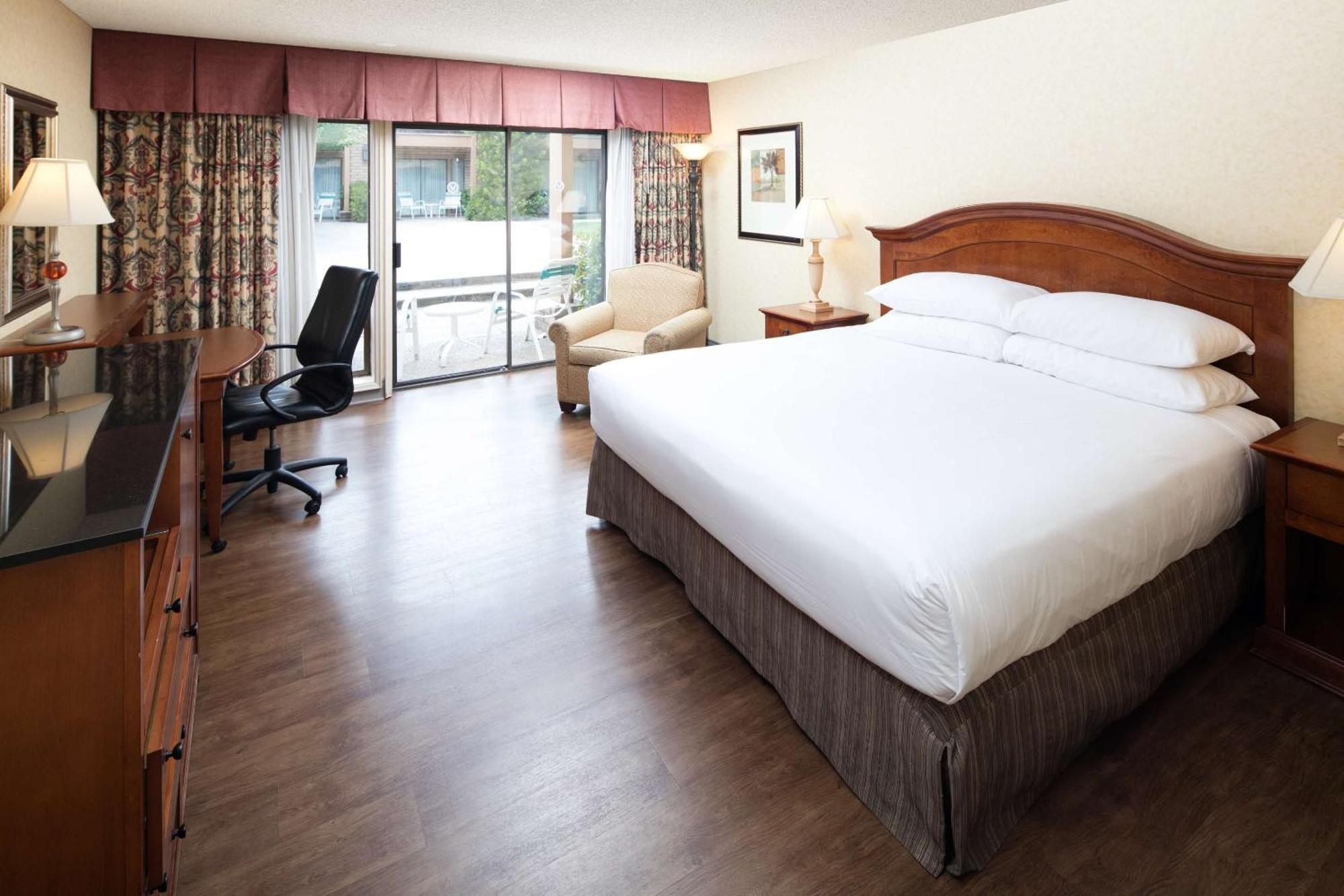 Premium King Room,703215865:JPEG