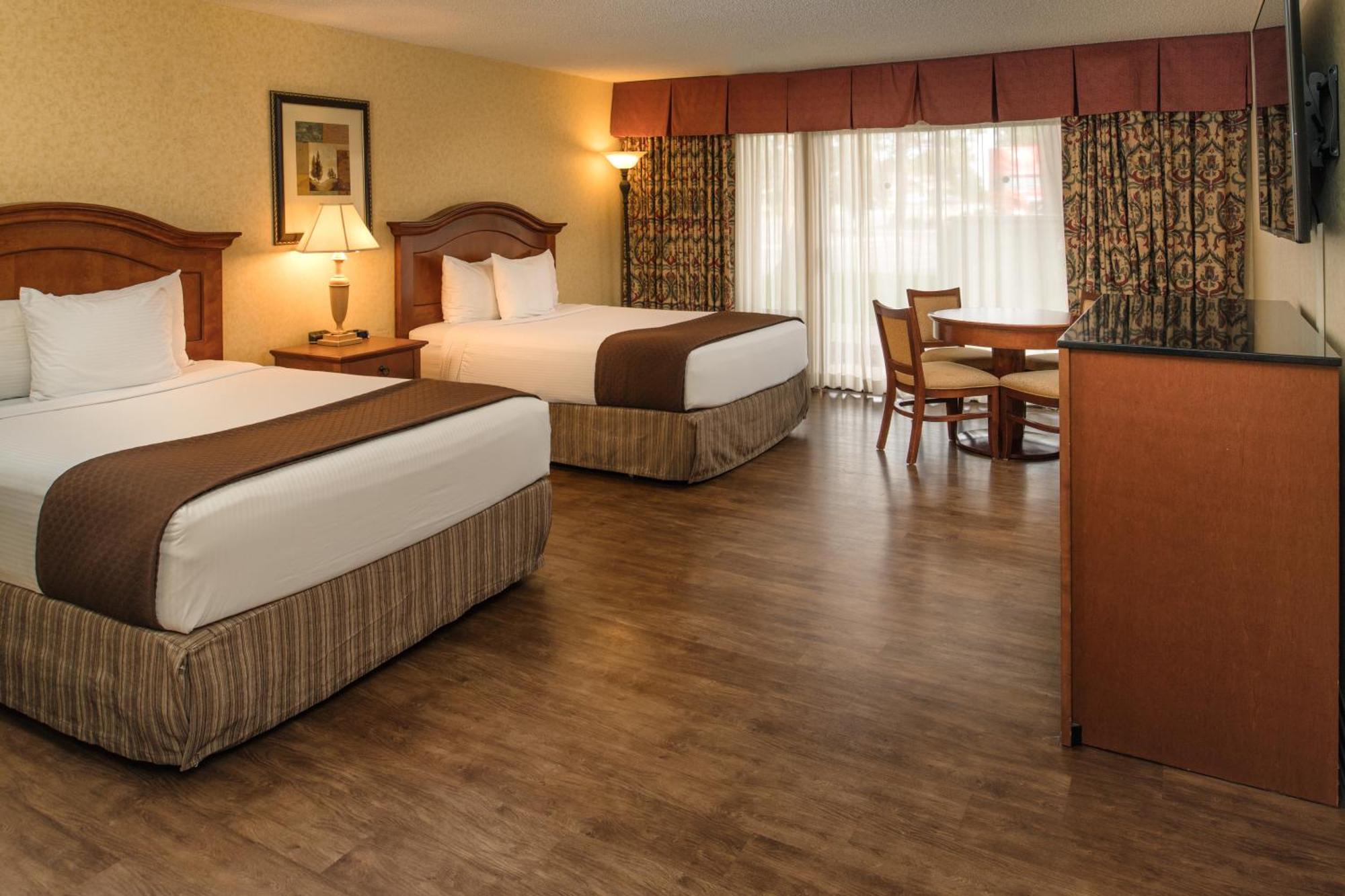 Premium Queen Room Two Queen Beds,703215865:JPEG