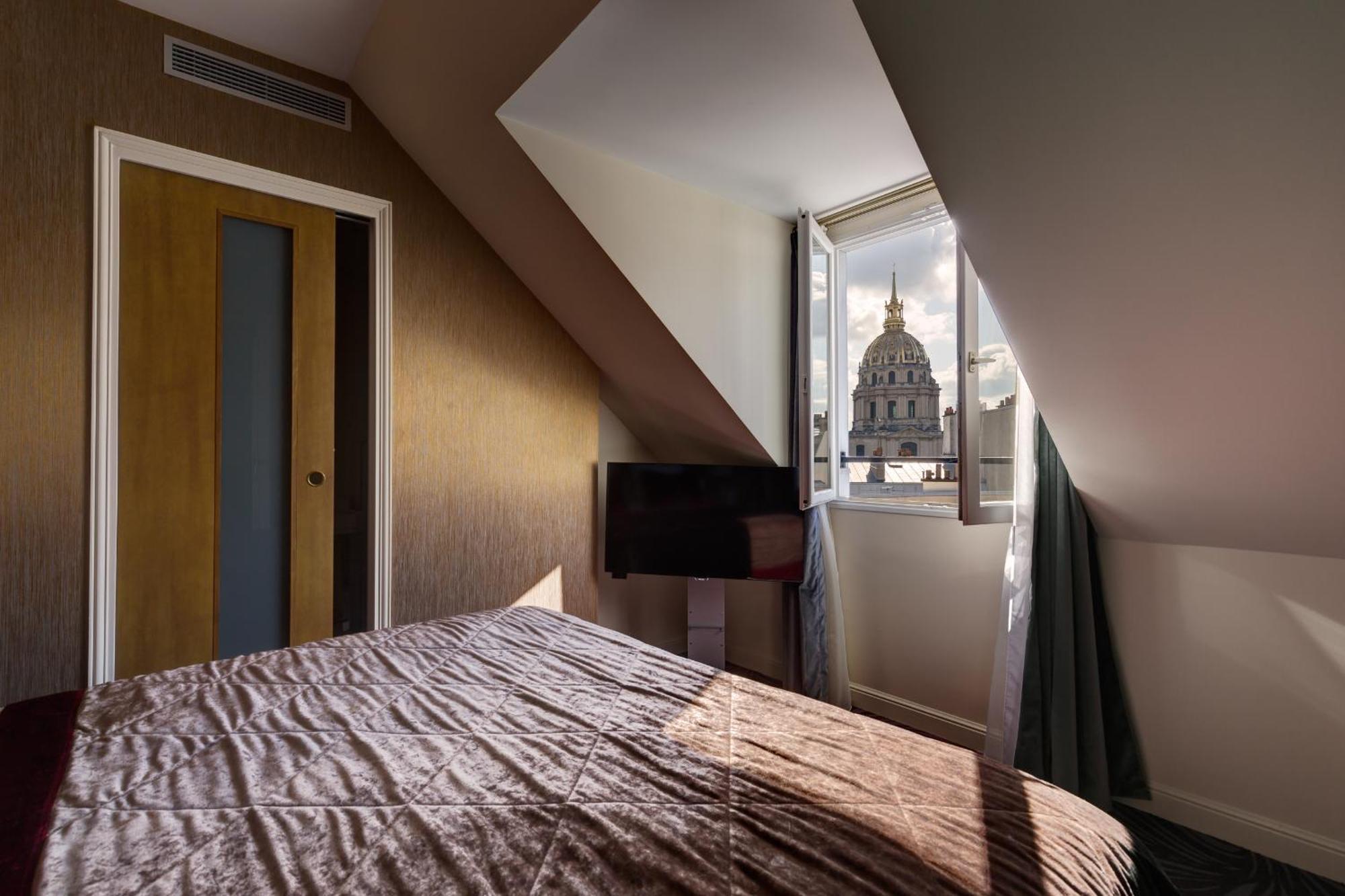 Chambre Romantique - Vue sur Invalides
