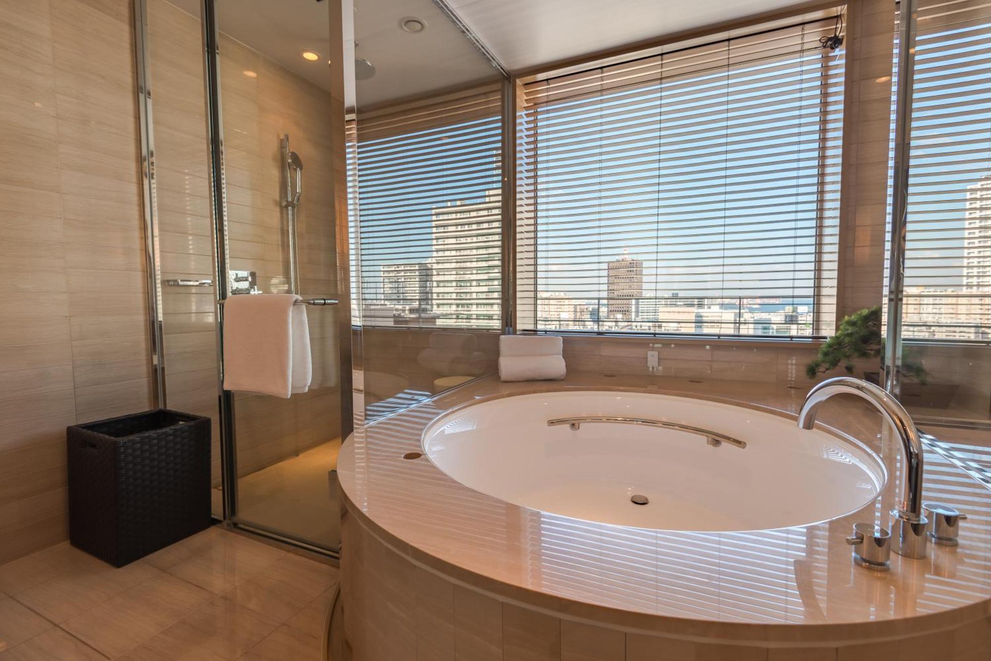 King Suite on Higher Floor with Complimentary Minibar