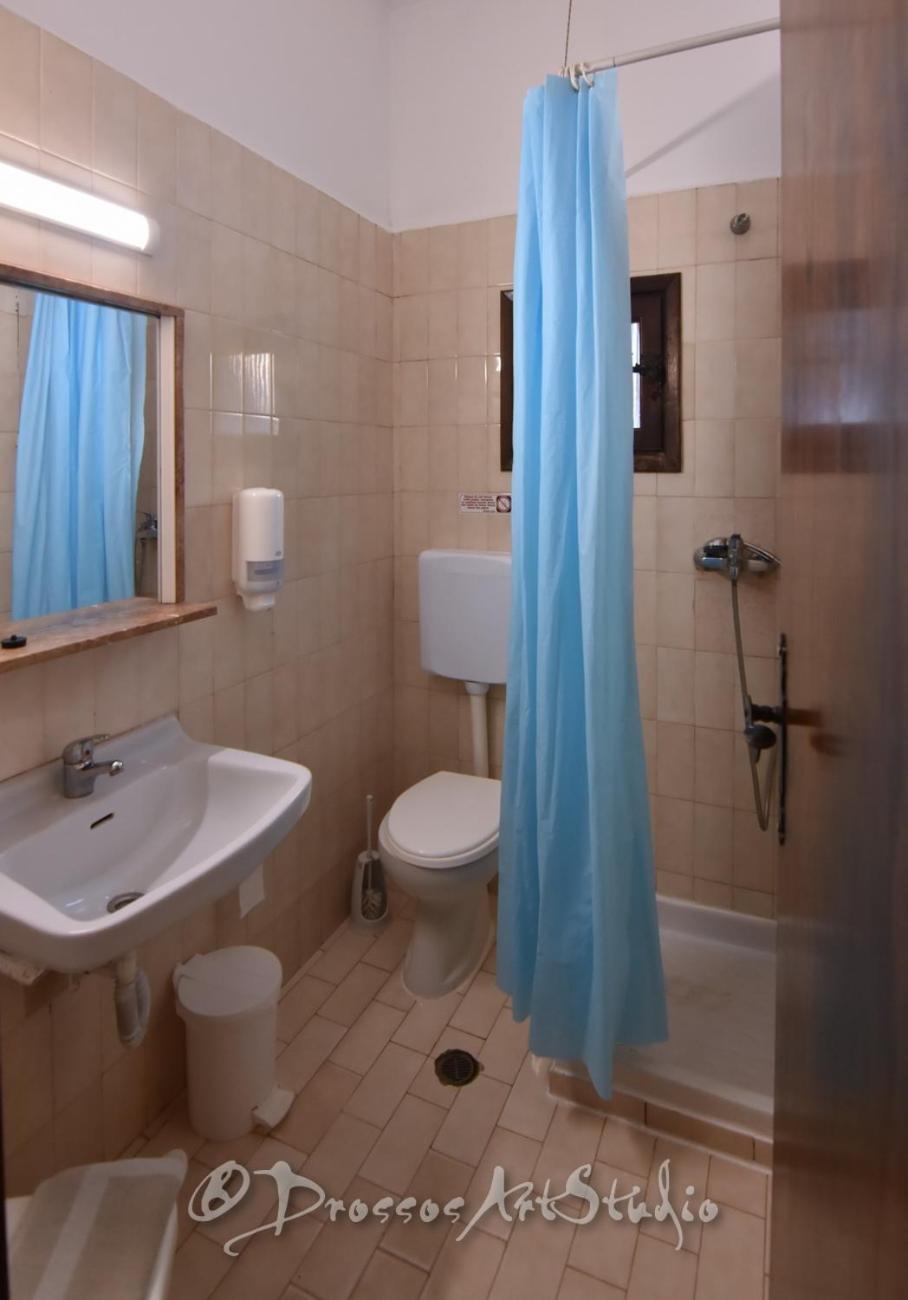 Economy Double Room (3 Adults + 1 Child),736100863:JPEG