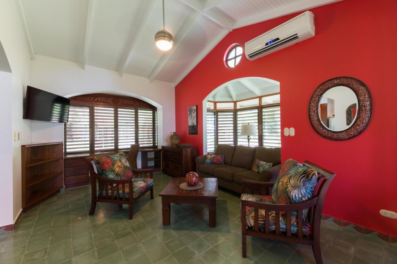 1 Bedroom Condo