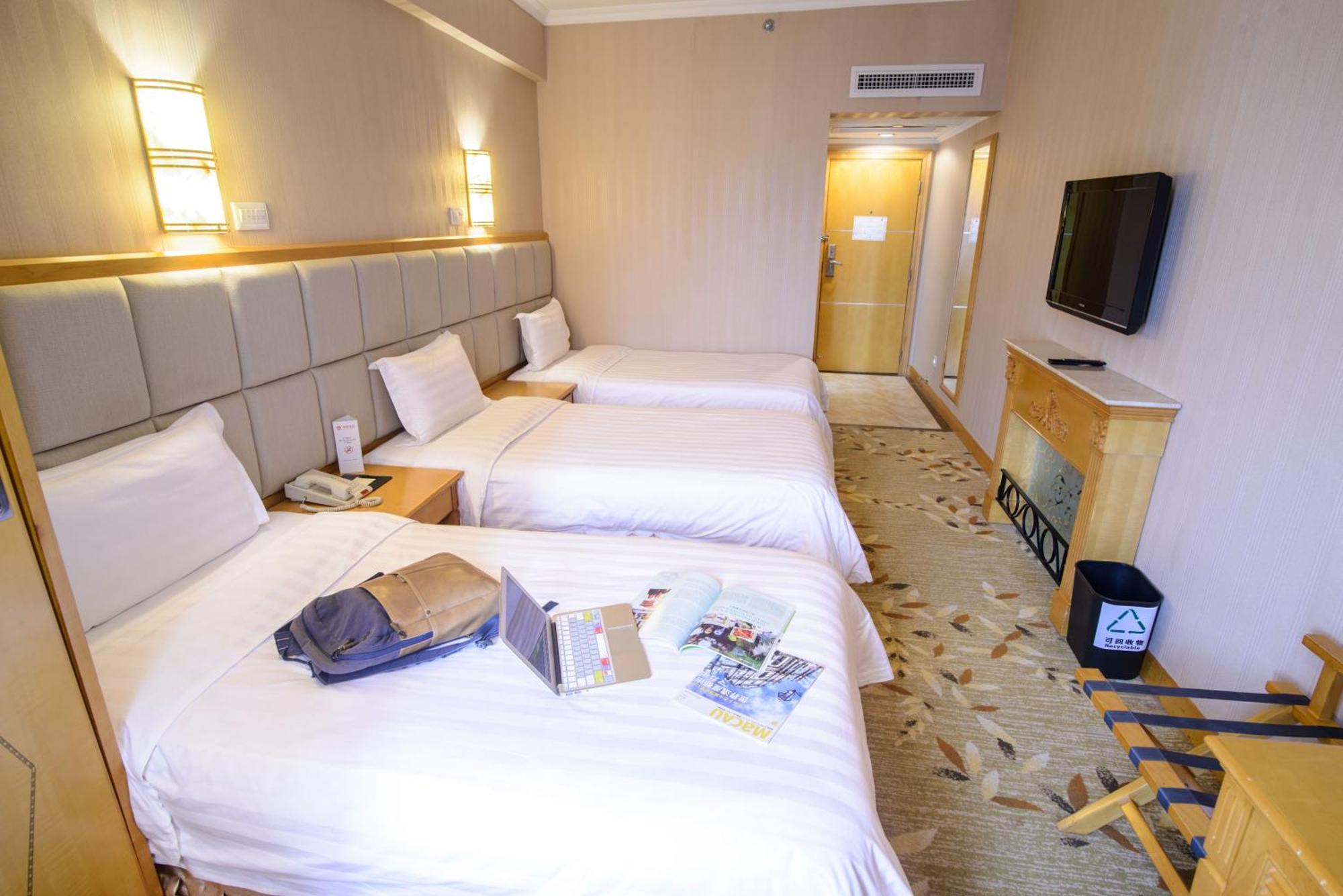 Quarto Triplo Standard