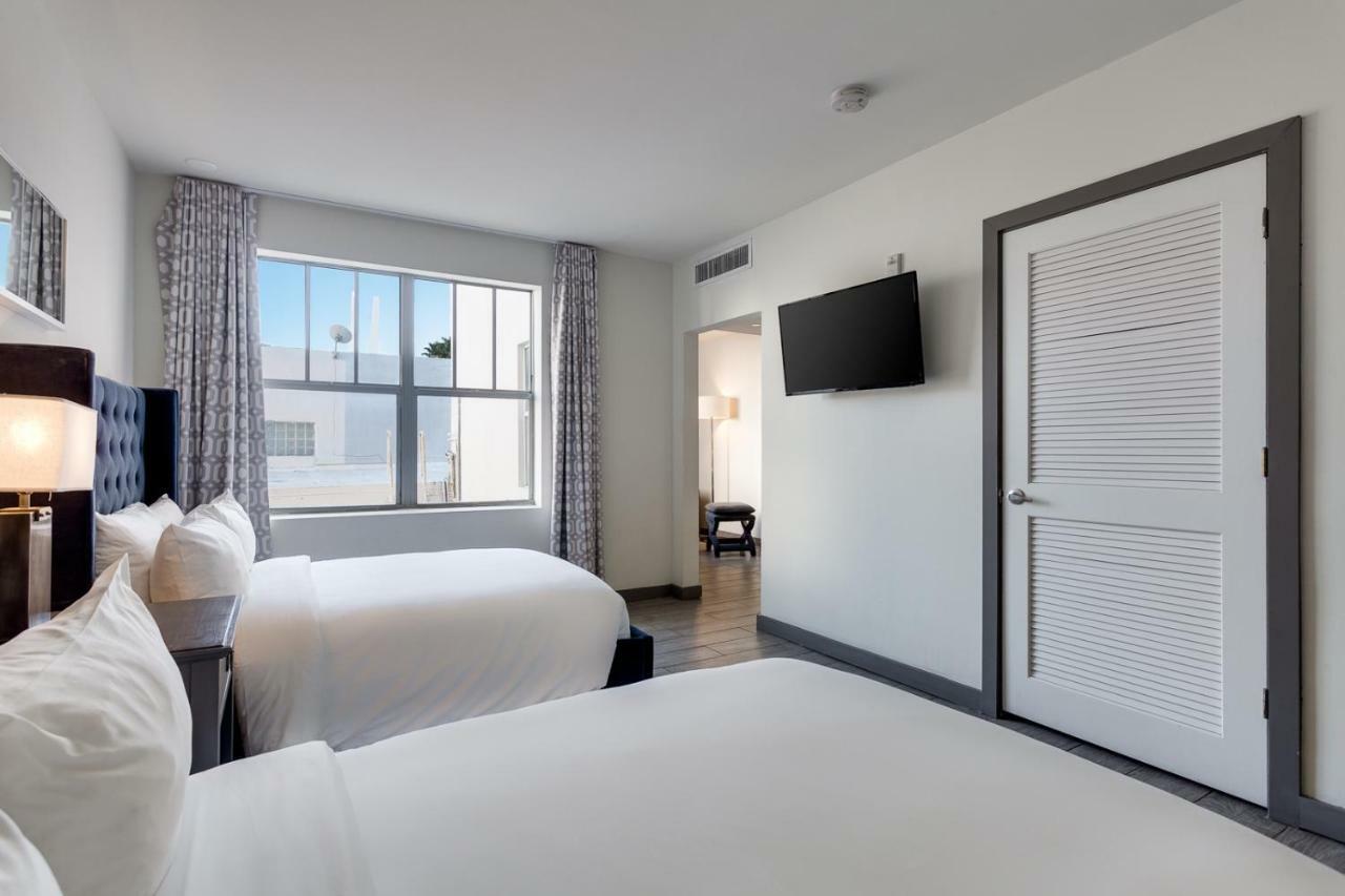 Deluxe Doppelzimmer mit Poolblick