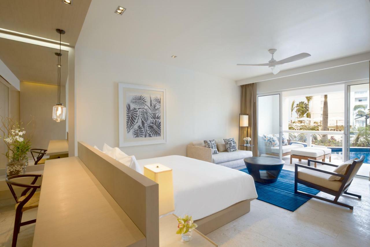 Suíte Júnior com Cama King-size - Acesso Direto à Piscina