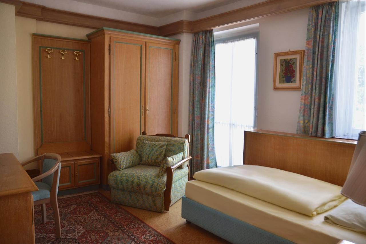 Single Room,917481478:JPEG
