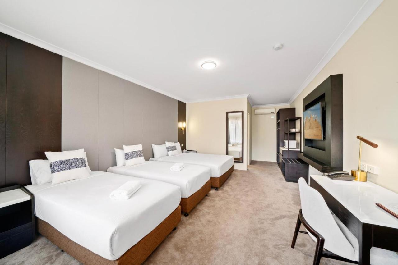 Deluxe Family Room