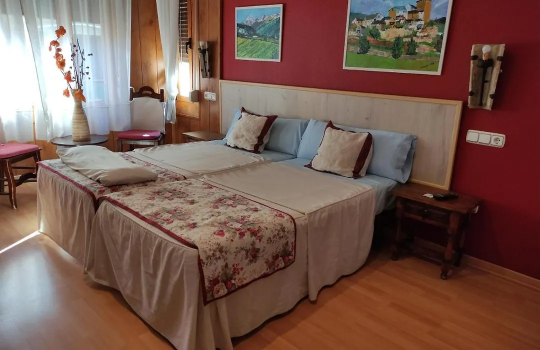 Hostal Escartín-1