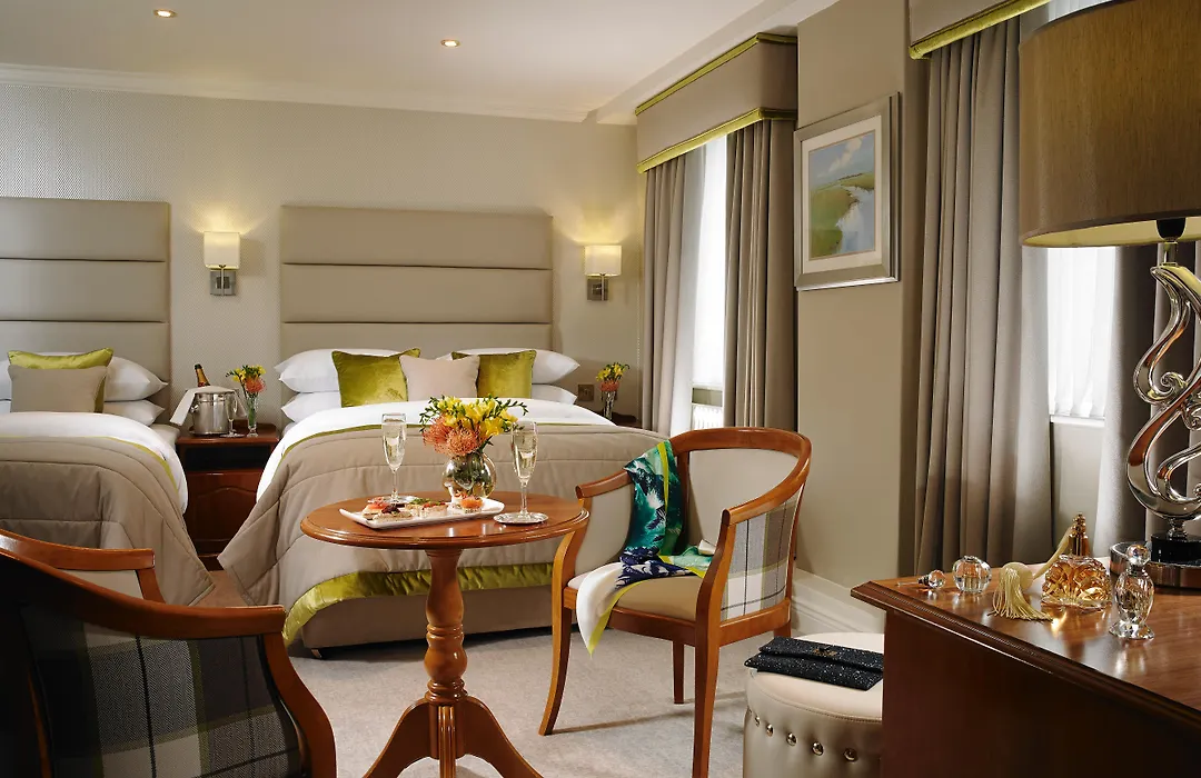 Buswells Hotel-1